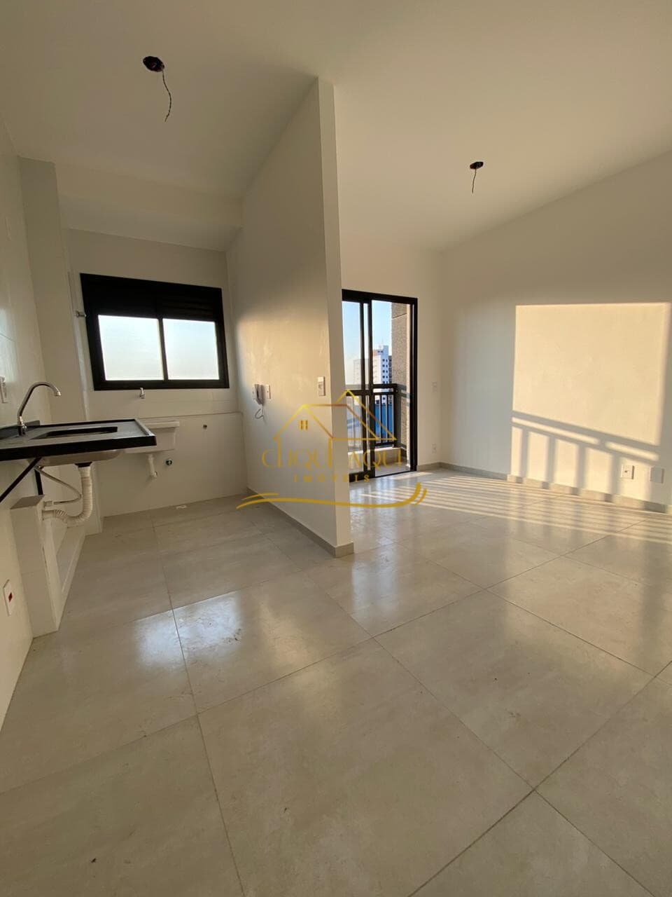 Apartamento 2 dormitórios,novo.