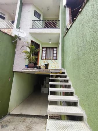 Sobrado com 3 dormitórios à venda no Jd. Nossa Senhora do Carmo