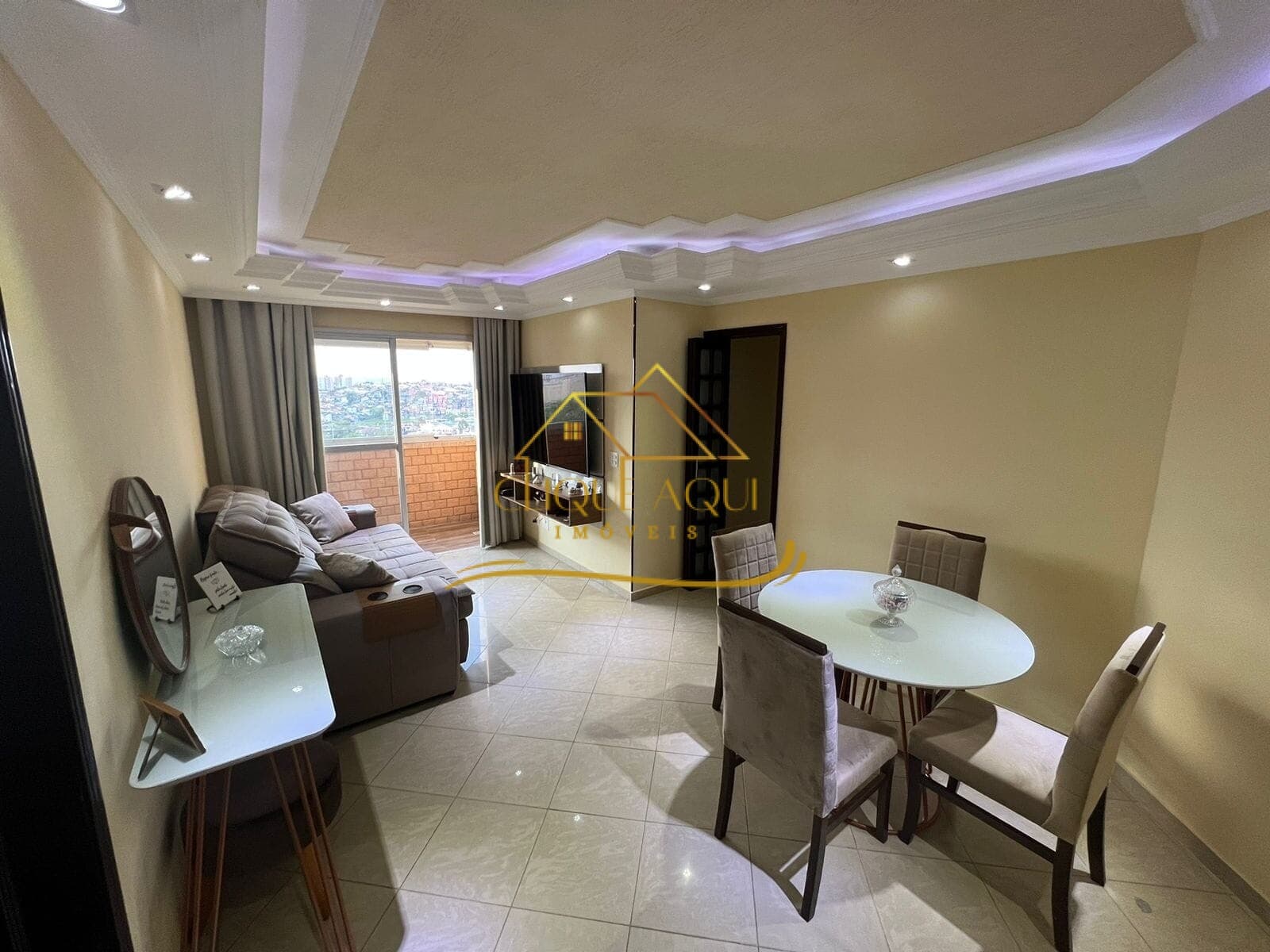 Apartamento de 2 dormitórios com planejados e 1 vaga - Cidade Líder - SP