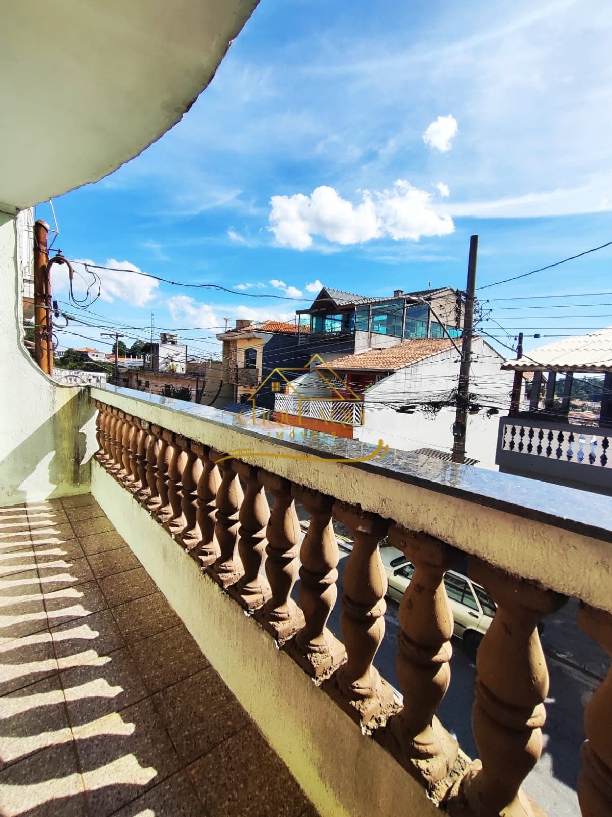 Casa assobrada com 3 dormitórios e 1 suíte, 4 vagas - R$800.000,00 - Fazenda Aricanduva