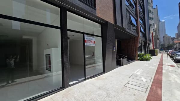 Sala/Conjunto em Balneário Camboriú - Centro