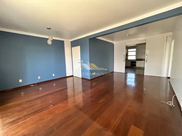Apartamento em Passos - Centro