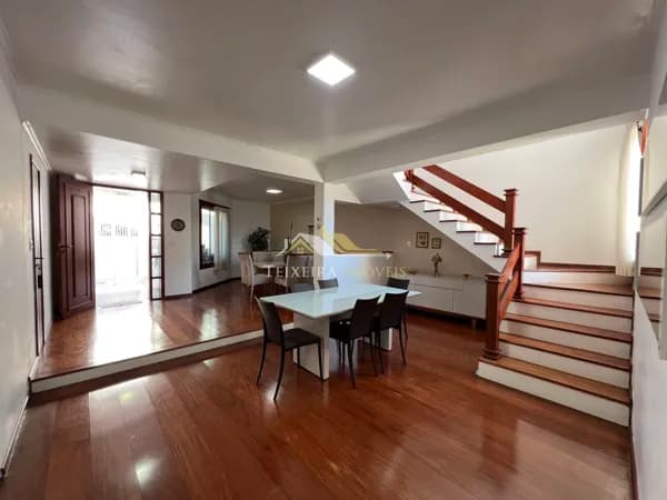 Casa à venda no Centro de Passos/MG