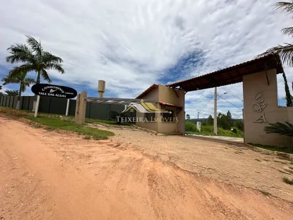 Chácara à venda em Passos/MG - Condomínio Vale das águas