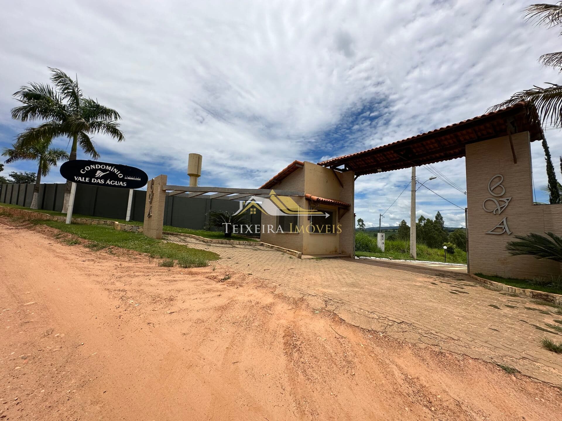 Chácara à venda em Passos/MG - Condomínio Vale das águas