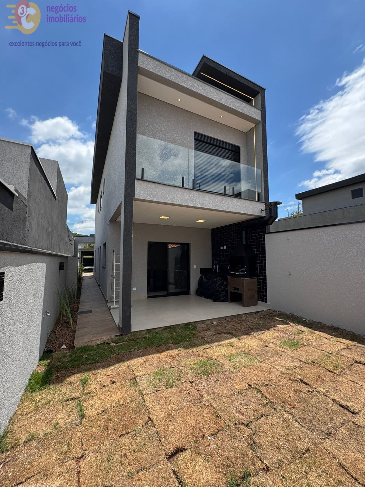 CASA CONDOMÍNIO VILLAS DO JAGUARÍ À VENDA