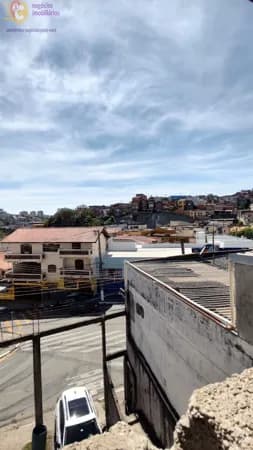 Terreno para venda com 3 casas em Altos de Jordanésia
