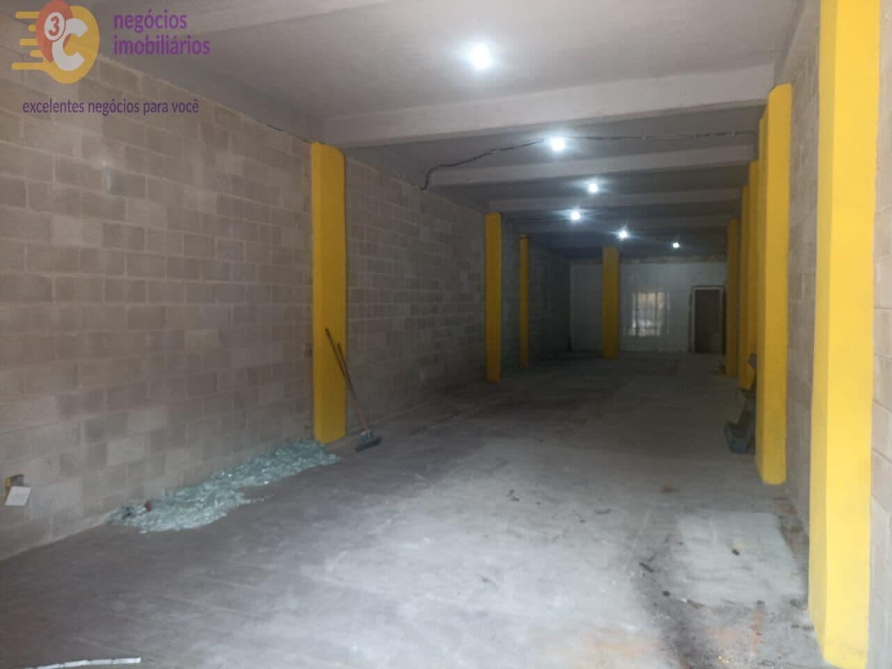 GALPÃO PARA LOCAÇÃO CENTRO POLVILHO