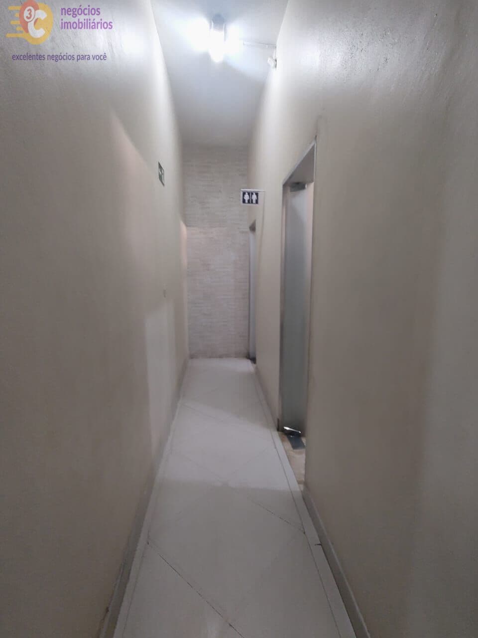 Sala comercial Centro Jordanésia