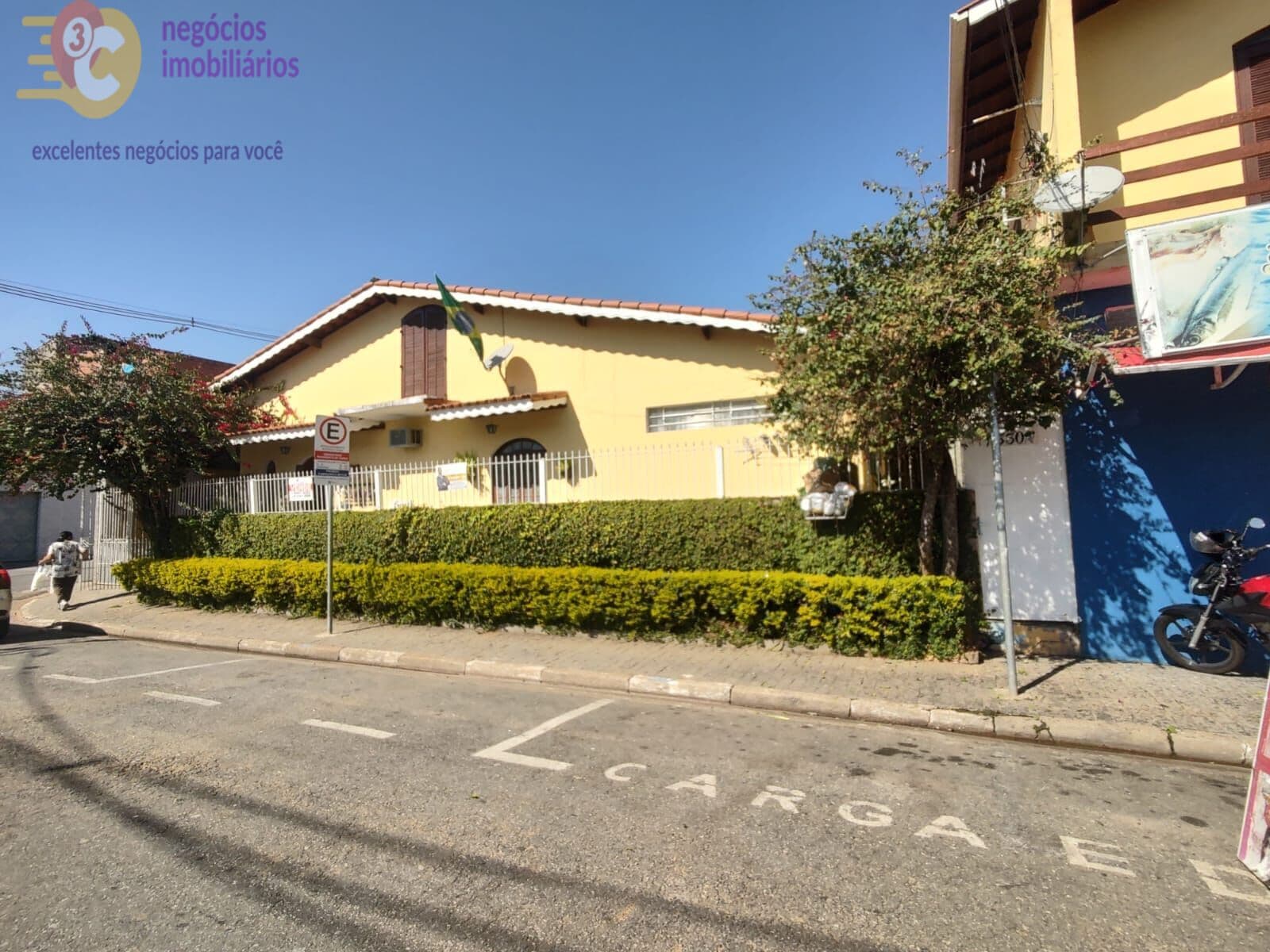 CASA ALTOS DE JORDANÉSIA PARA VENDA