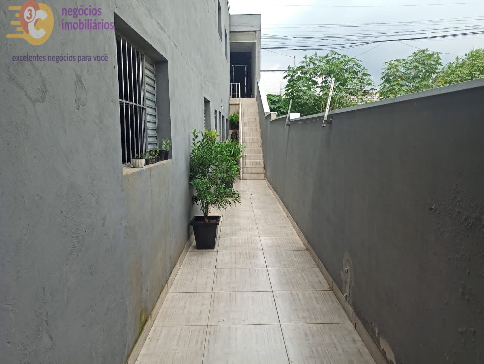 Terreno com 2 casas Colina Maria Luiza
