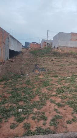 Lote/Terreno em Botucatu - Lívia II