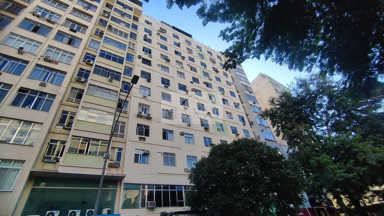Conforto e Praticidade no Coração do Catete – 1 Quarto Amplo a Poucos Passos do Metrô