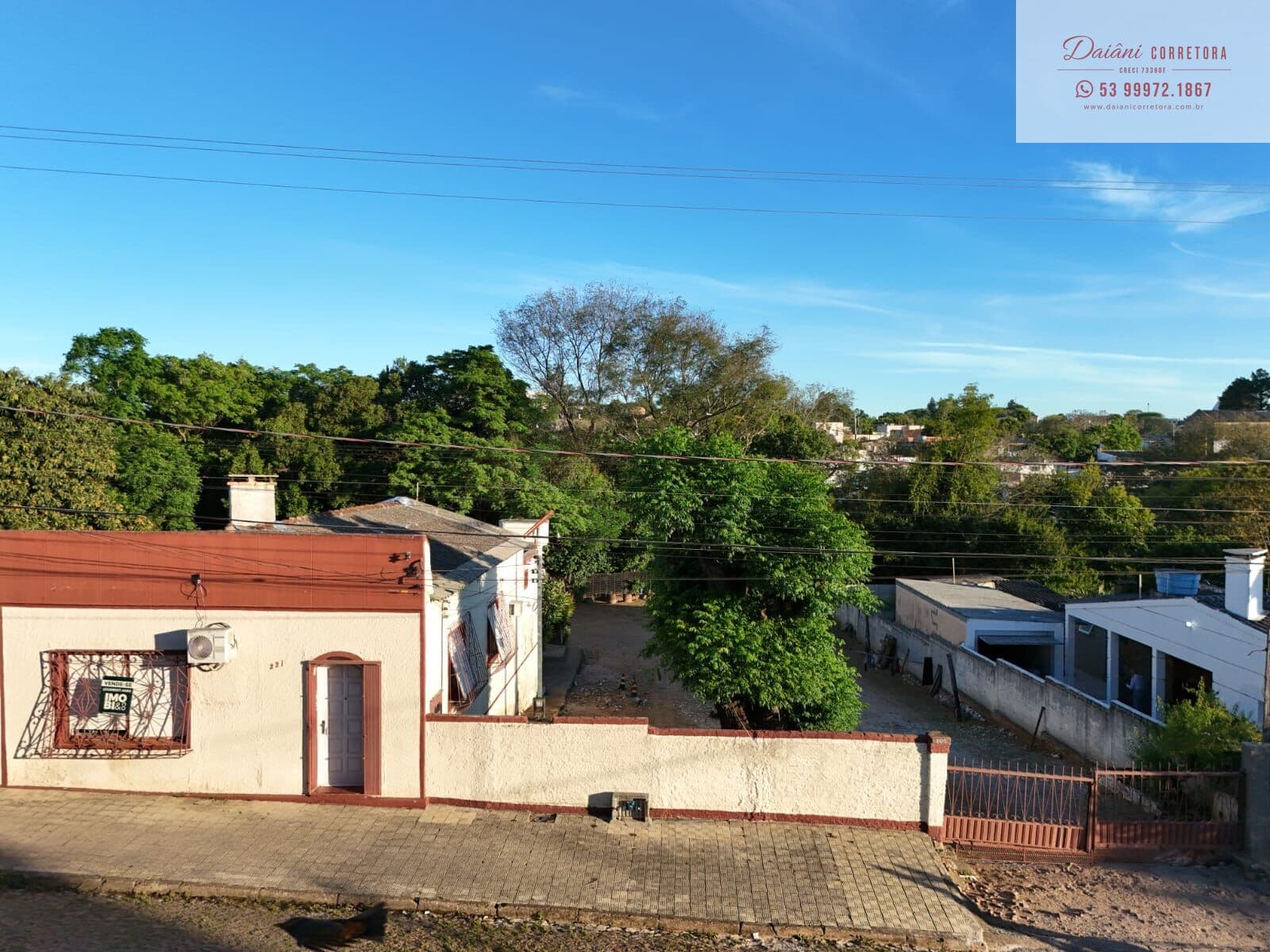 Casa com Galpão