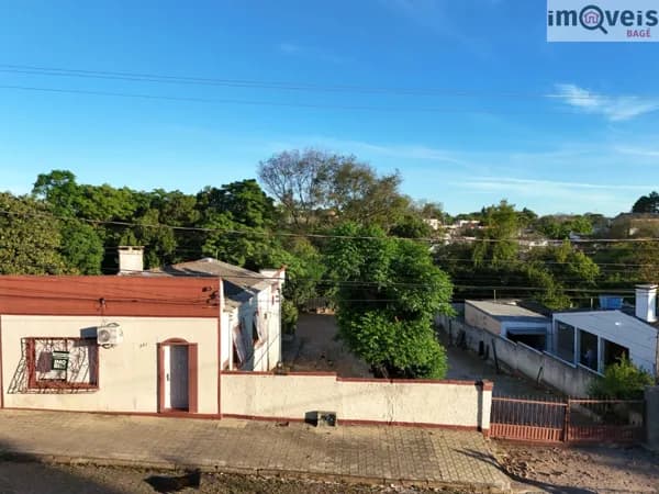 Casa com Galpão