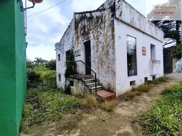 Casa para Reforma ou Demolição no bairro Estrela Dalva
