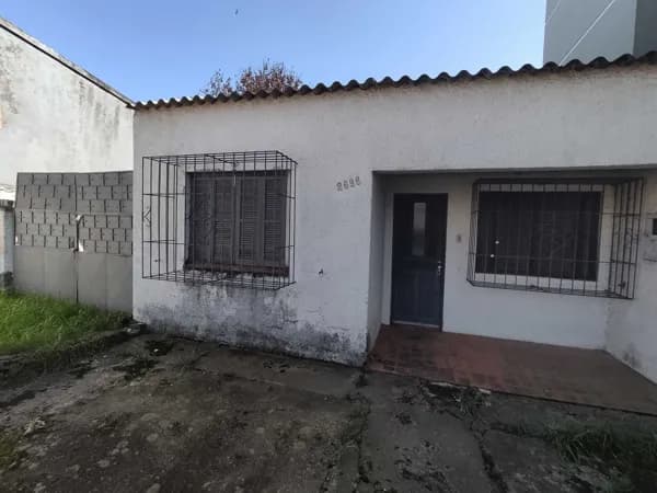 Casa simples no Bairro das Laranjeiras