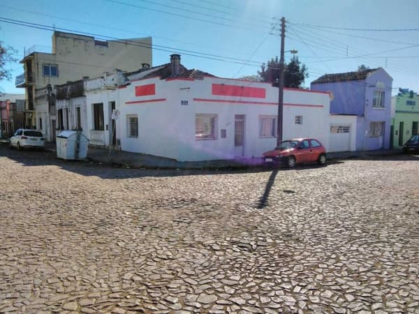 Casa central de esquina