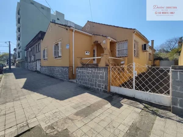Casa central com excelente terreno