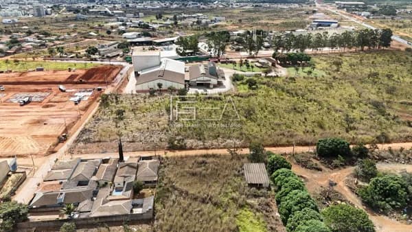 TERRENO À VENDA – 20.000 m² | ÓTIMA LOCALIZAÇÃO PRÓXIMA À BR