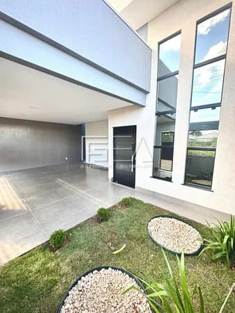 CASA Á VENDA! 03 QUARTOS SENDO 01 SUÍTE COM CLOSET - ÁREA GOURMET COM JACUZZI