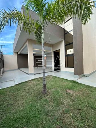 Oportunidade! Casa à venda com 03 Quartos sendo 01 suíte.