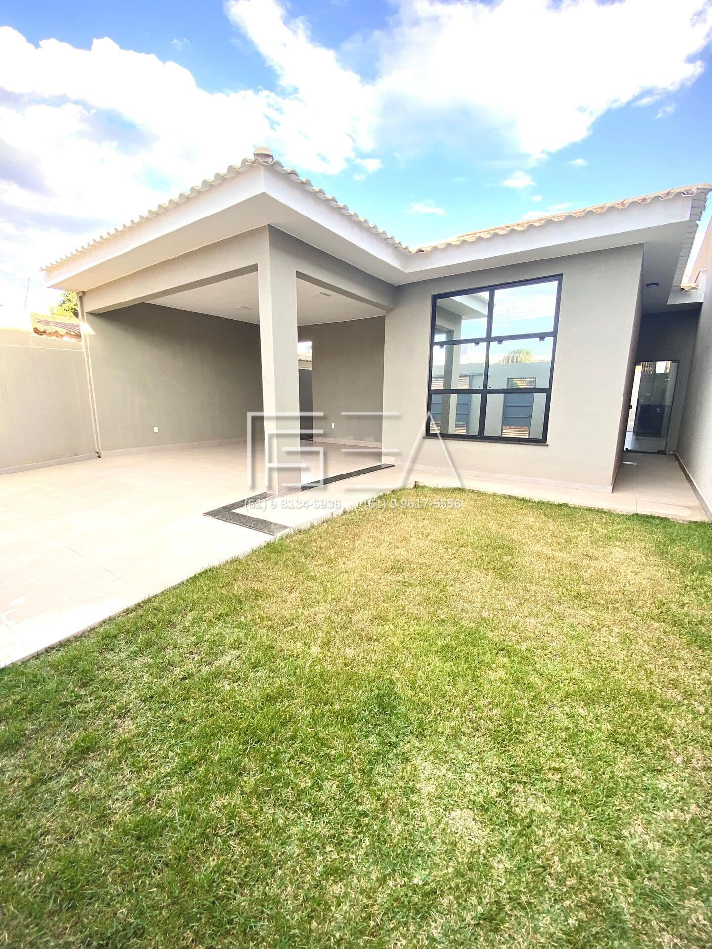 EXCELENTE OPORTUNIDADE! CASA COM 03 QUARTOS SENDO 01 SUÍTE E ÁREA DE LAZER COMPLETA