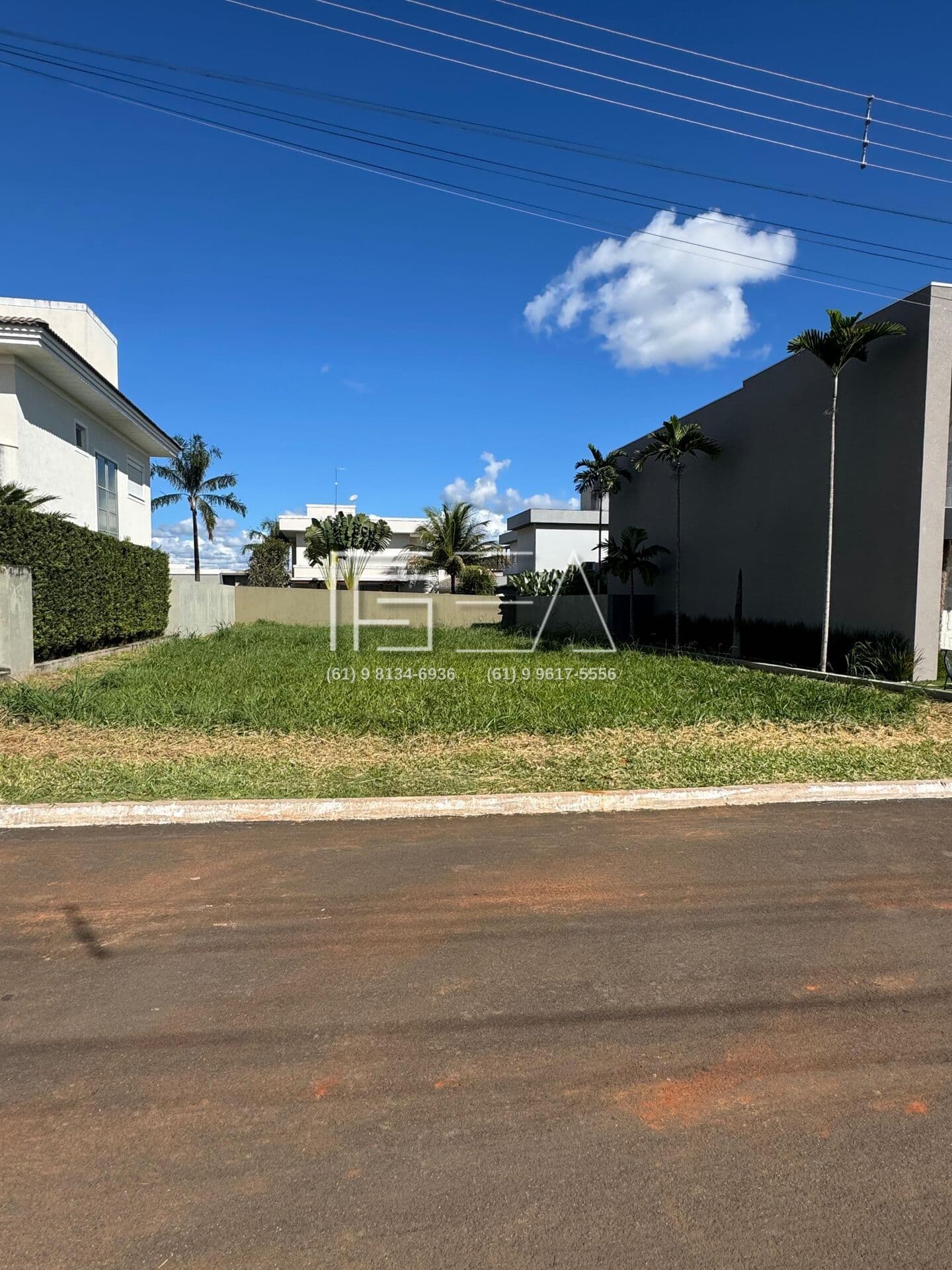 OPORTUNIDADE IMPERDÍVEL! LOTE COM 450 m² NO CONDOMÍNIO SANTA FELICIDADE