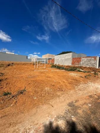 OPORTUNIDADE DE INVESTIMENTO! LOTE À VENDA