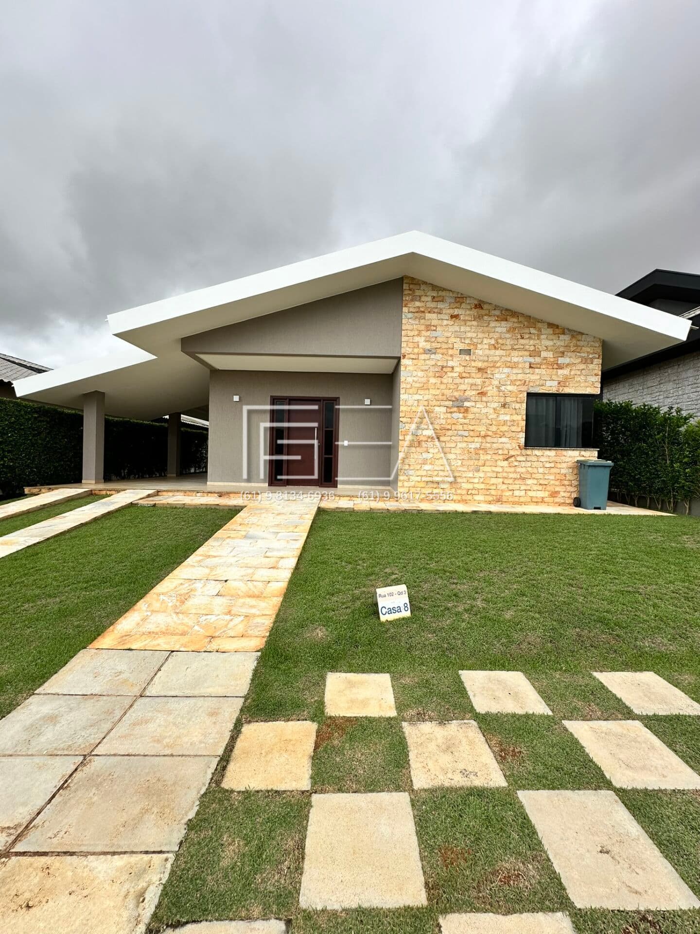 Casa com 3 Quartos - 1 suíte no Condomínio Santa Felicidade