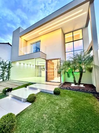 CASA À VENDA COM 03 SUÍTES - CONFORTO, TECNOLOGIA E SUSTENTABILIDADE!