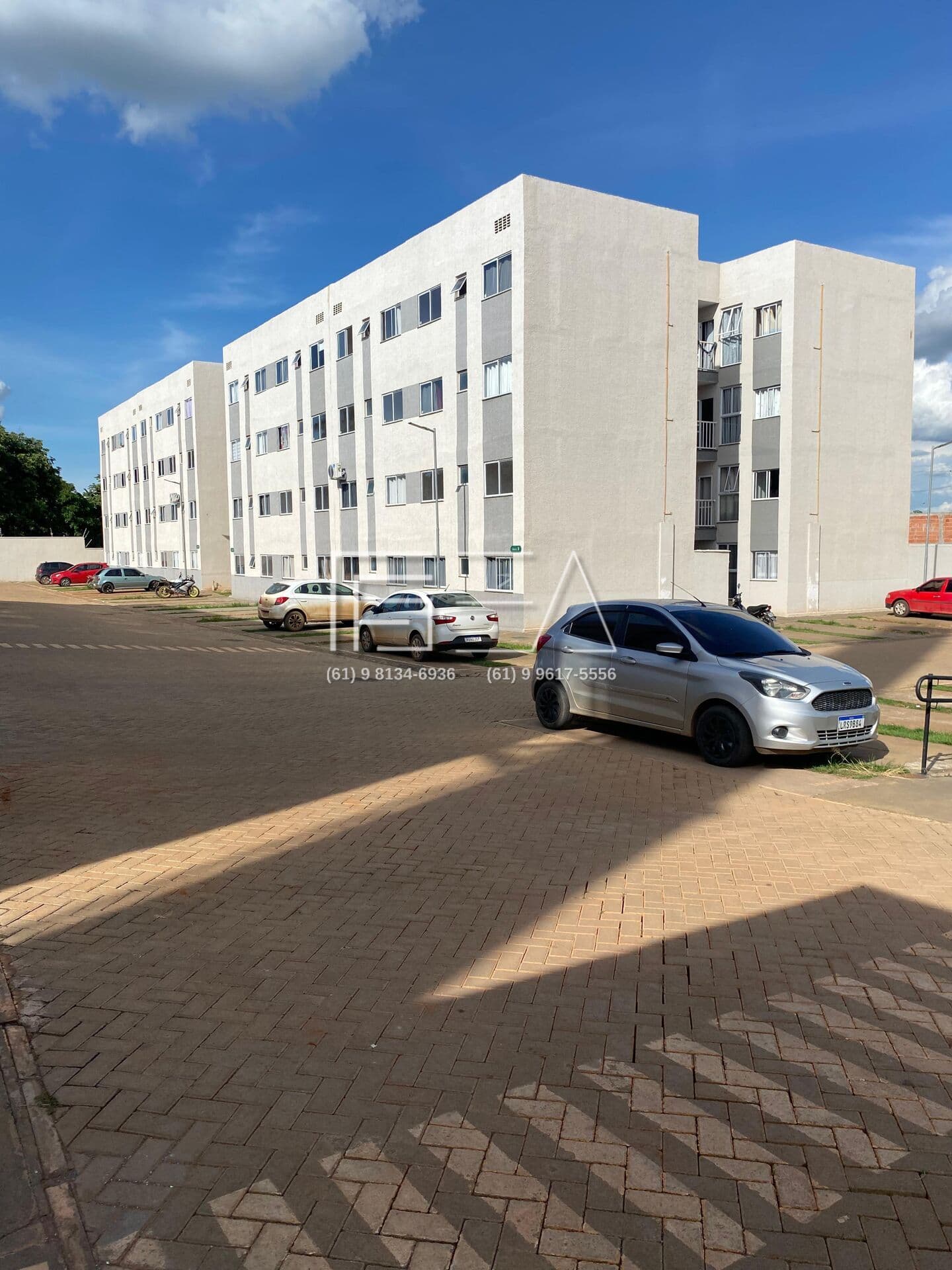 Seu Novo Lar: Apartamento de 2 Quartos em Condomínio Completo!