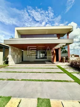CASA COM 4 SUÍTES, MOBILIADA E DECORADA NO CONDOMÍNIO SANTA FELICIDADE