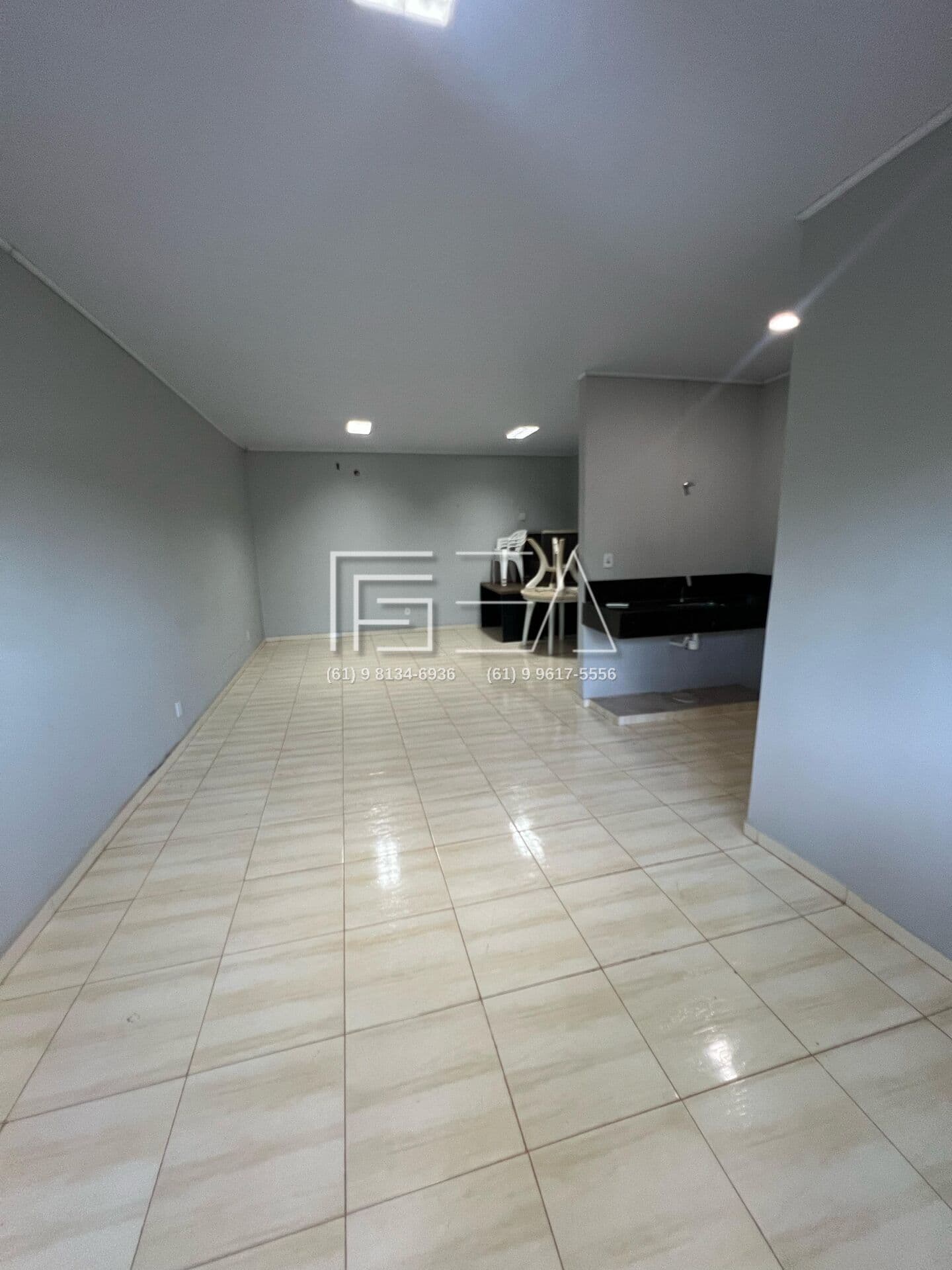 ALUGA-SE SALA NO CENTRO COMERCIAL KAJARÉ BR020