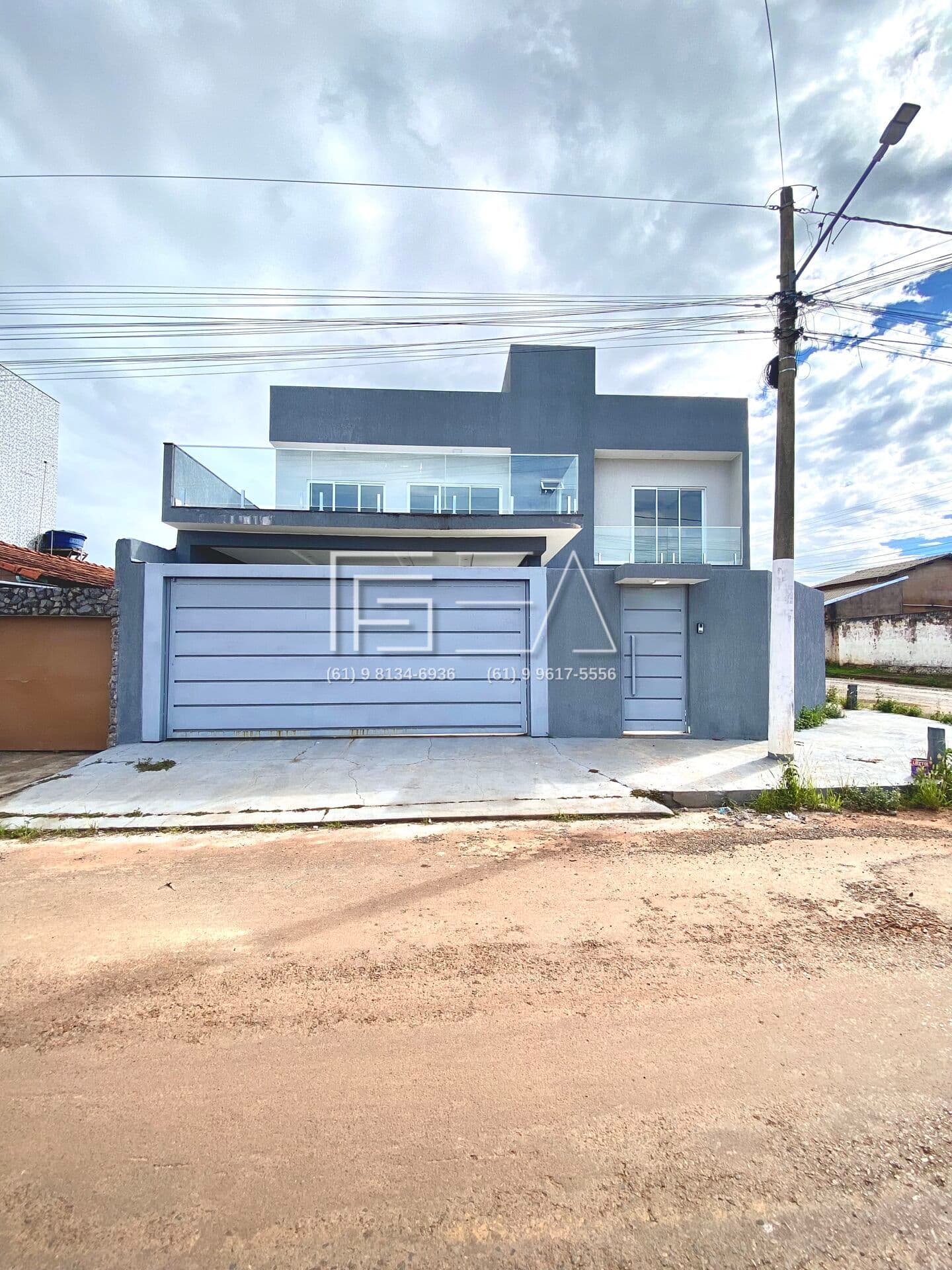 OPORTUNIDADE! CASA DISPONÍVEL PARA LOCAÇÃO COM 03 QUARTOS SENDO 01 SUÍTE COM PISCINA