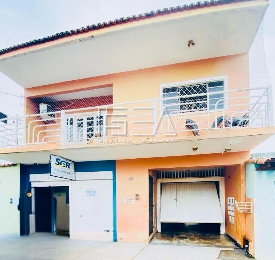 OPORTUNIDADE DE LOCAÇÃO! APARTAMENTO COM 03 QUARTOS SENDO 01 SUÍTE COM CLOSET.
