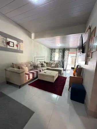 OPORTUNIDADE! CASA À VENDA – 02 QUARTOS SENDO 01 SUÍTE COM EDÍCULA
