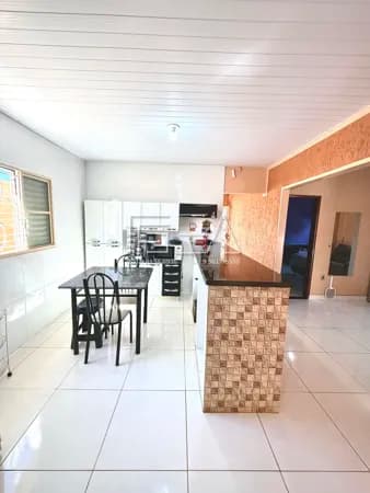 OPORTUNIDADE IMPERDÍVEL! TERRENO À VENDA COM DUAS CASAS