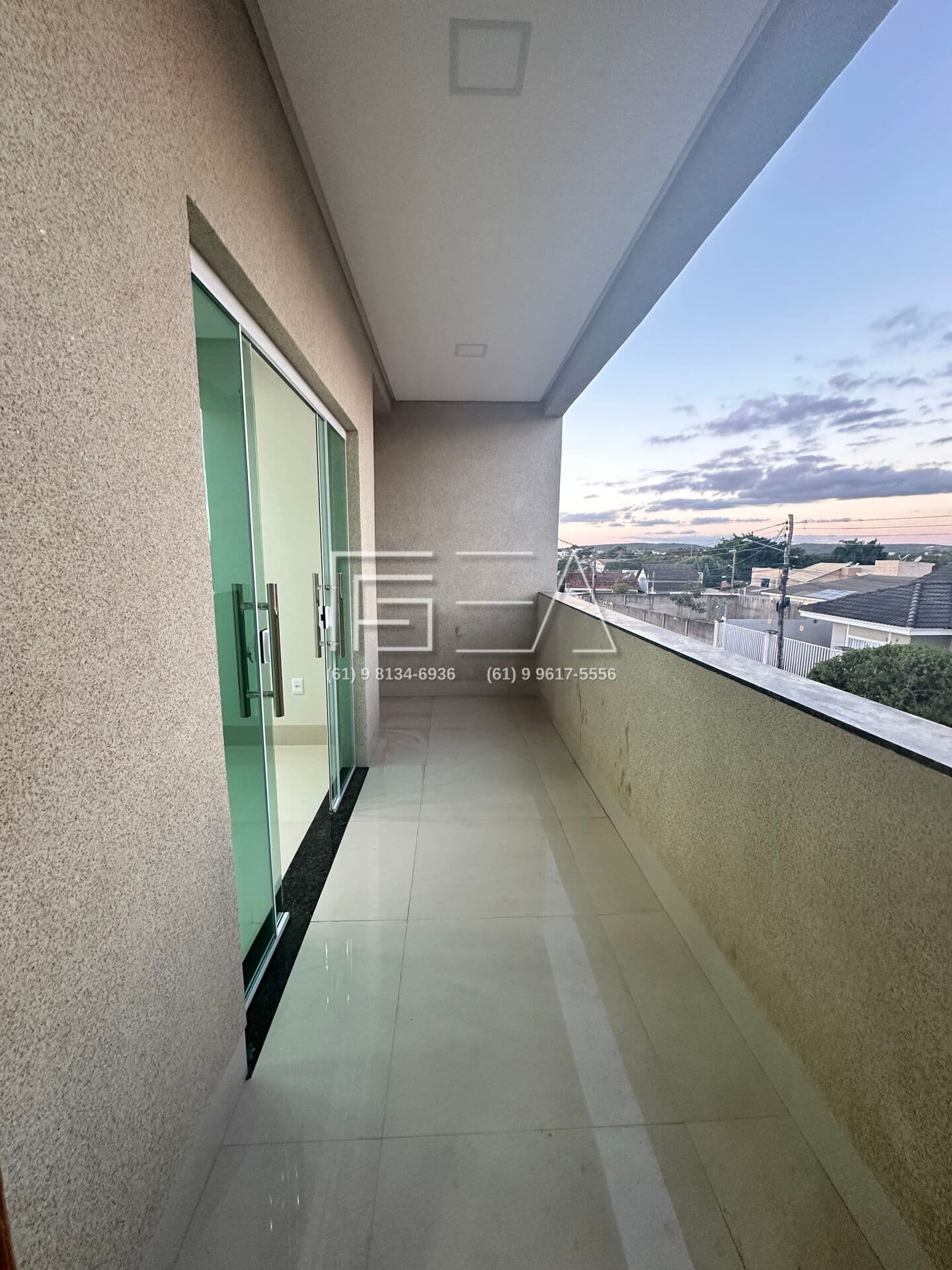 IMPERDÍVEL! APARTAMENTO COM 03 QUARTOS SENDO 02 SUÍTES À VENDA.