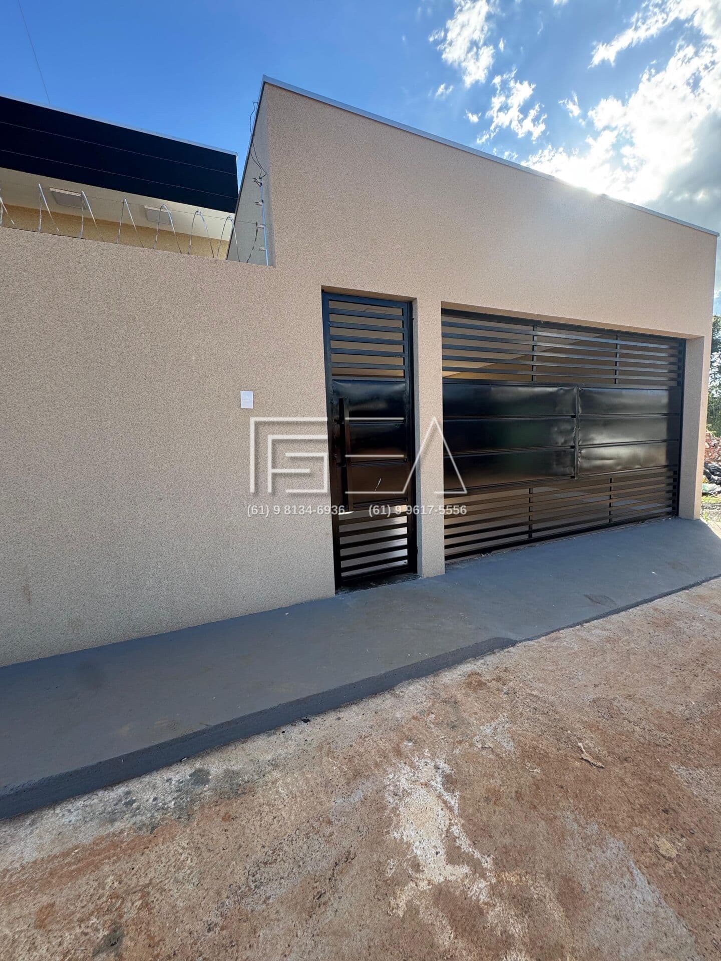 OPORTUNIDADE! CASA À VENDA COM 03 QUARTOS SENDO 01 SUÍTE E ÁREA GOURMET