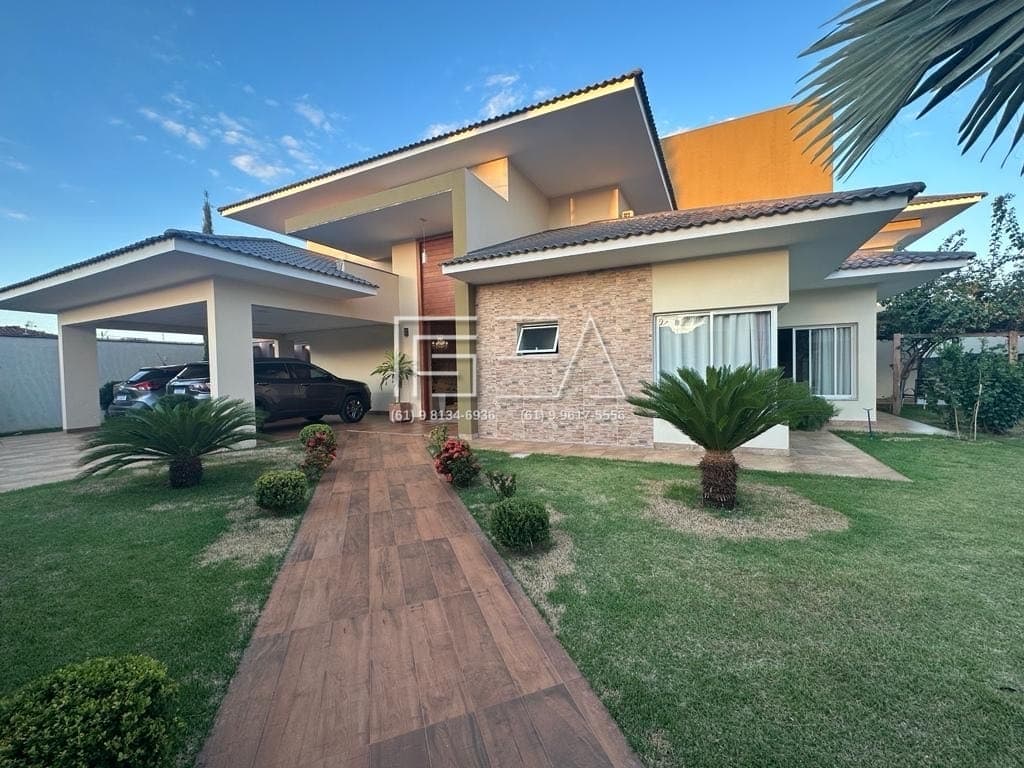 Residência de Luxo com Piscina e Espaço Gourmet: Sofisticação e Conforto em Cada Detalhe