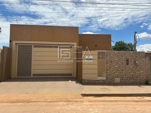 Espaçosa Casa de 3 Quartos, 2 Suítes e Cobertura Panorâmica para Deslumbrante Vista da Cidade