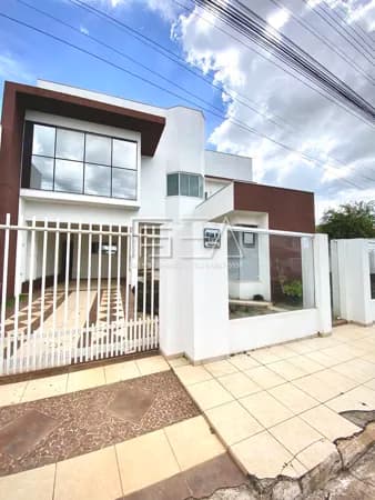 CASA DISPONÍVEL PARA LOCAÇÃO! 04 QUARTOS SENDO 03 SUÍTES NA VILA BELA