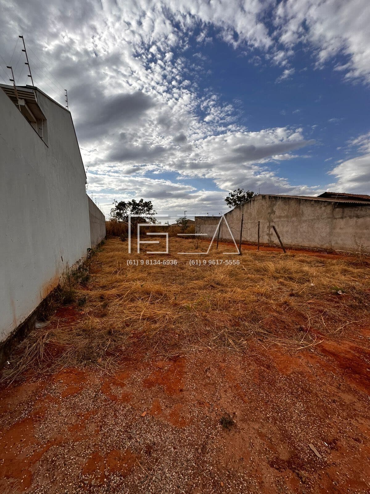 LOTE À VENDA - 430 m² NO JARDIM TRIÂNGULO
