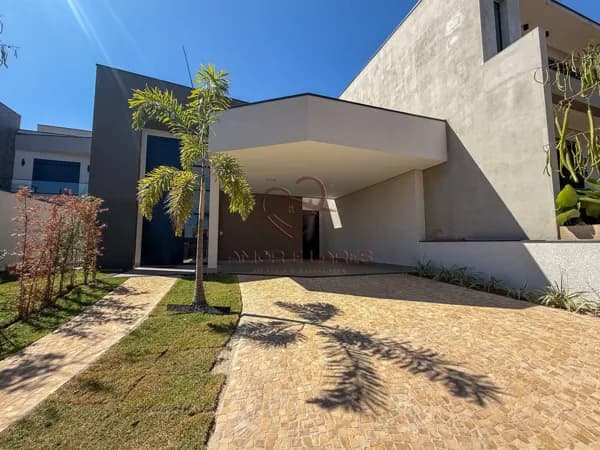 Casa Térrea à venda com 3 suítes e piscina em condomínio fechado na cidade de Paulínia