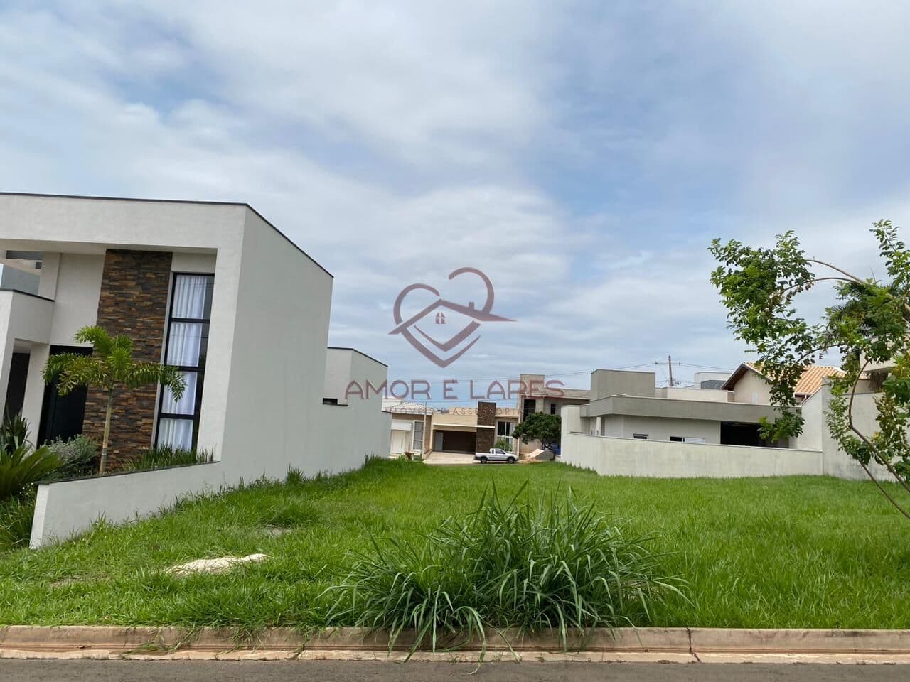 Terreno plano á venda de 250m² no condomínio Real Park em Sumaré