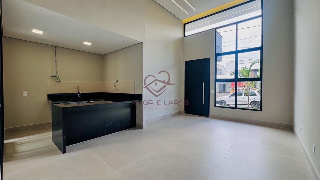 Casa Térrea à venda com 3 suítes em condomínio fechado na cidade de Hortolândia