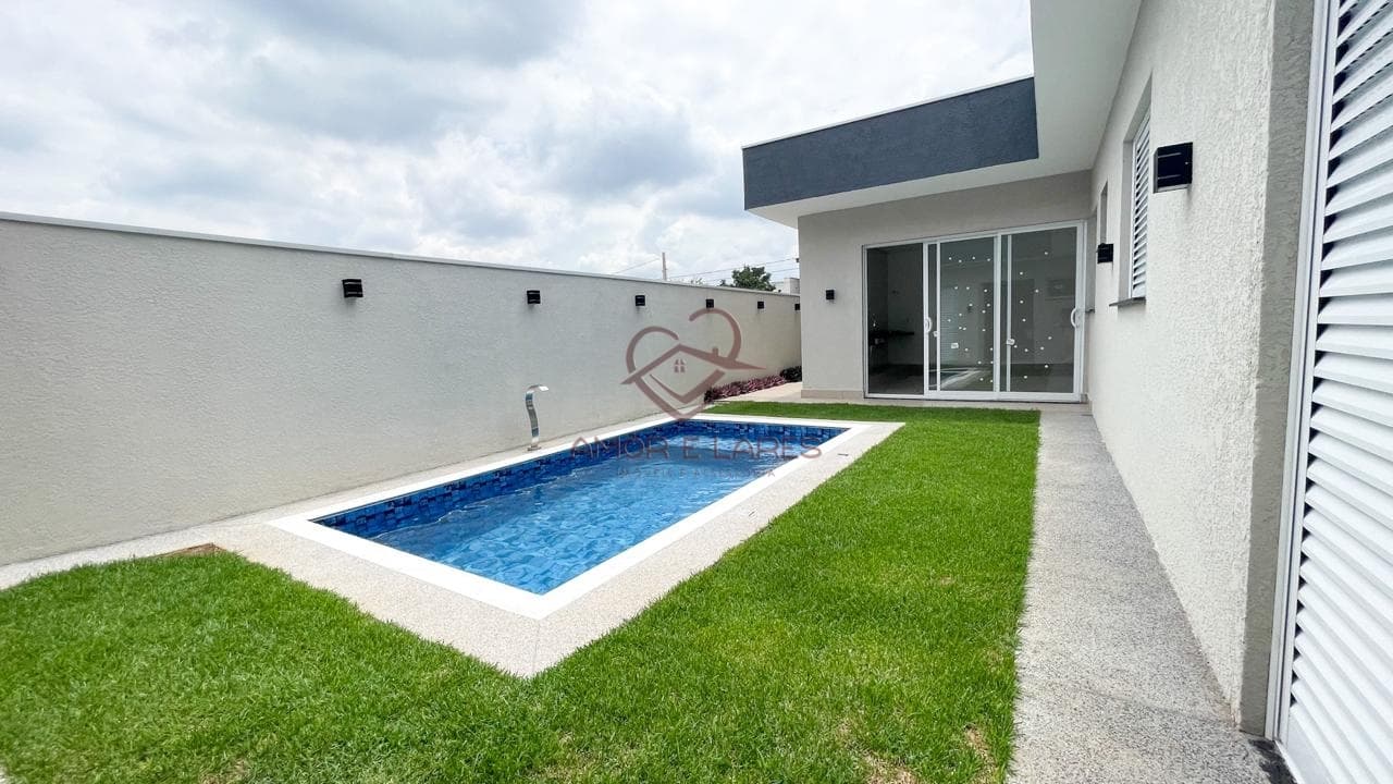 Casa de Alto Padrão com 3 quartos à venda em Hortolândia/SP