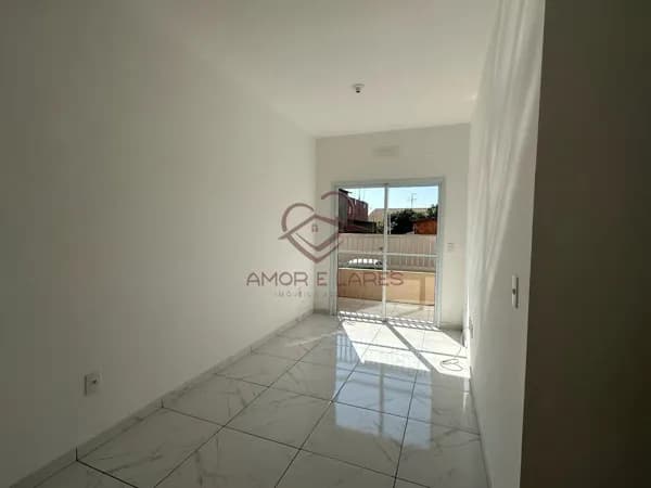 Apartamento à venda com 2 dormitórios e 2 banheiros no condomínio Edifício Residencial Atlanta