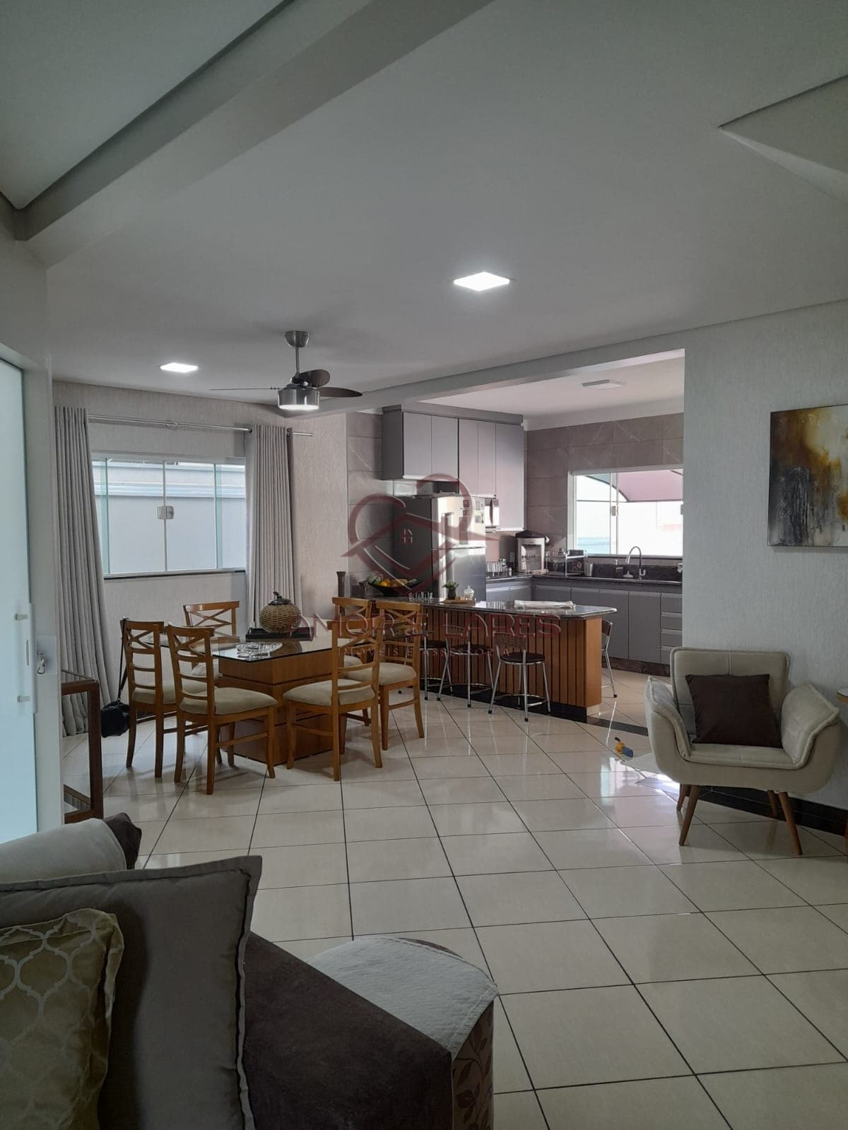 Casa com 3 dormitórios em condomínio fechado em Hortolândia.
